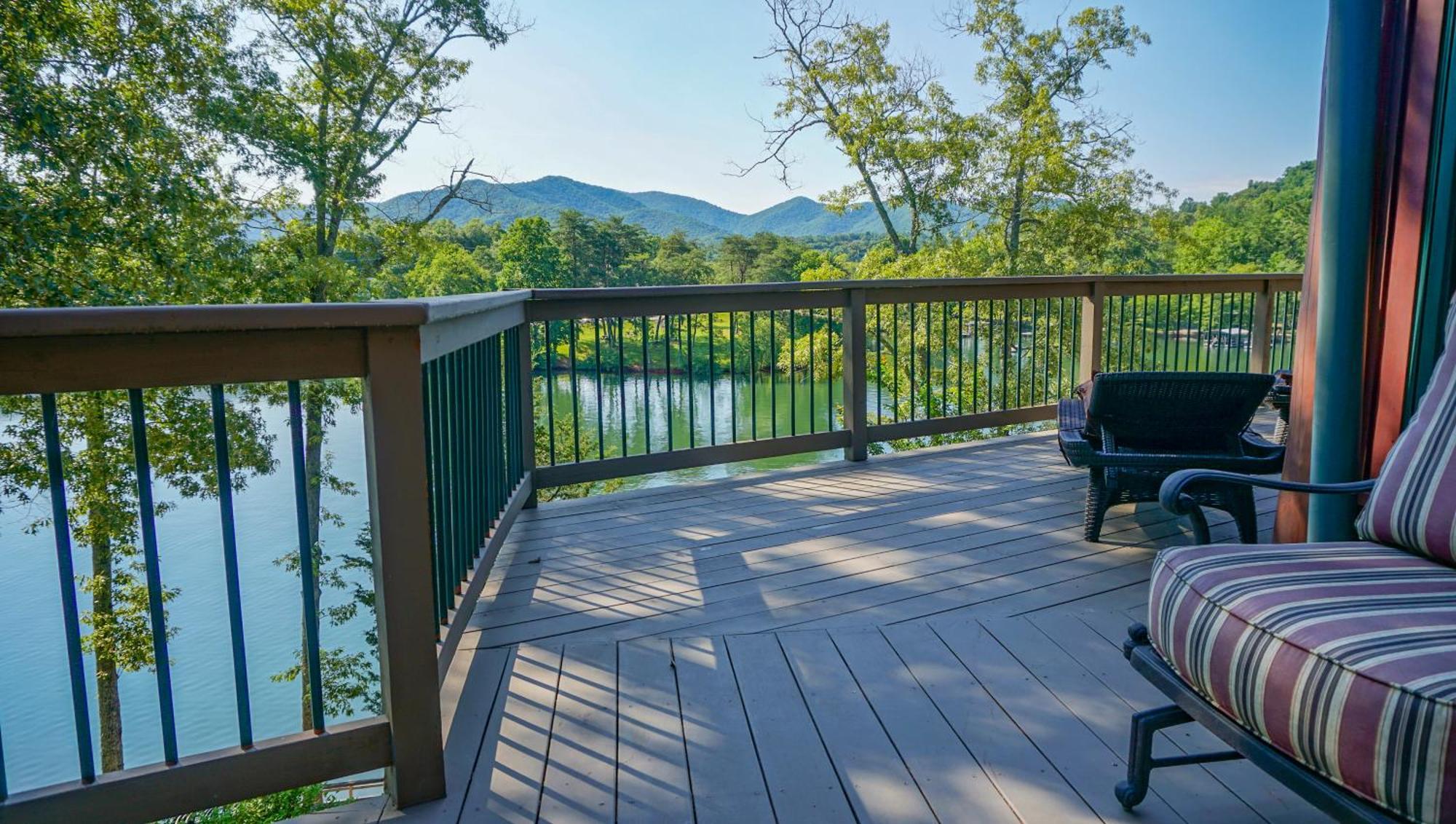 Stonecrest Lodge Lake Front Home With Private Boat Dock Hiawassee Exteriér fotografie