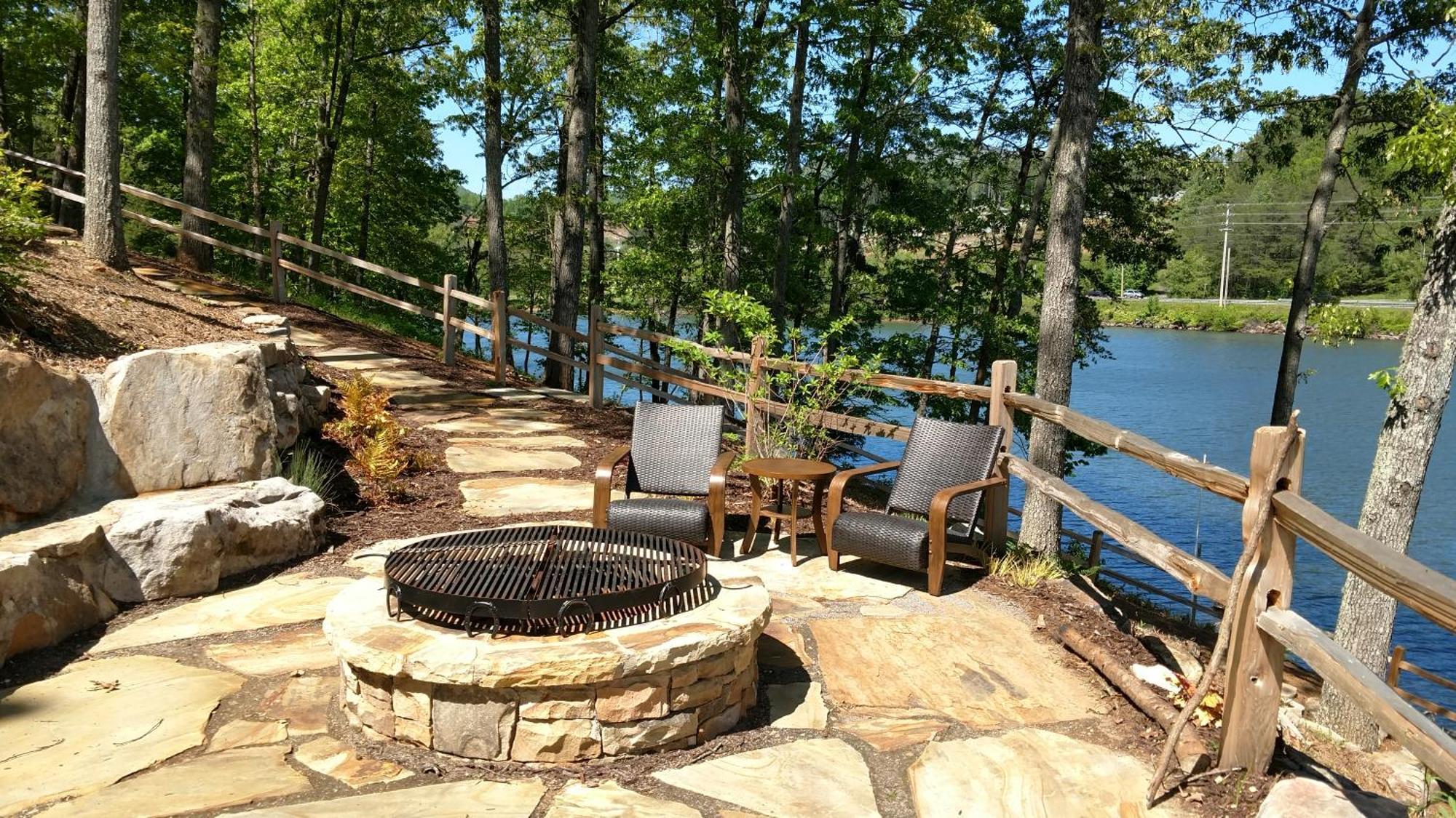 Stonecrest Lodge Lake Front Home With Private Boat Dock Hiawassee Exteriér fotografie